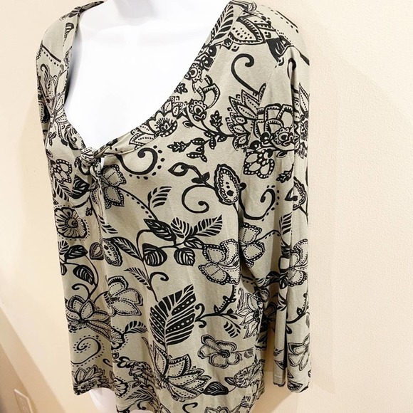 Hanna Andersson Floral Tie Front Top Green Large - Picture 5 of 12